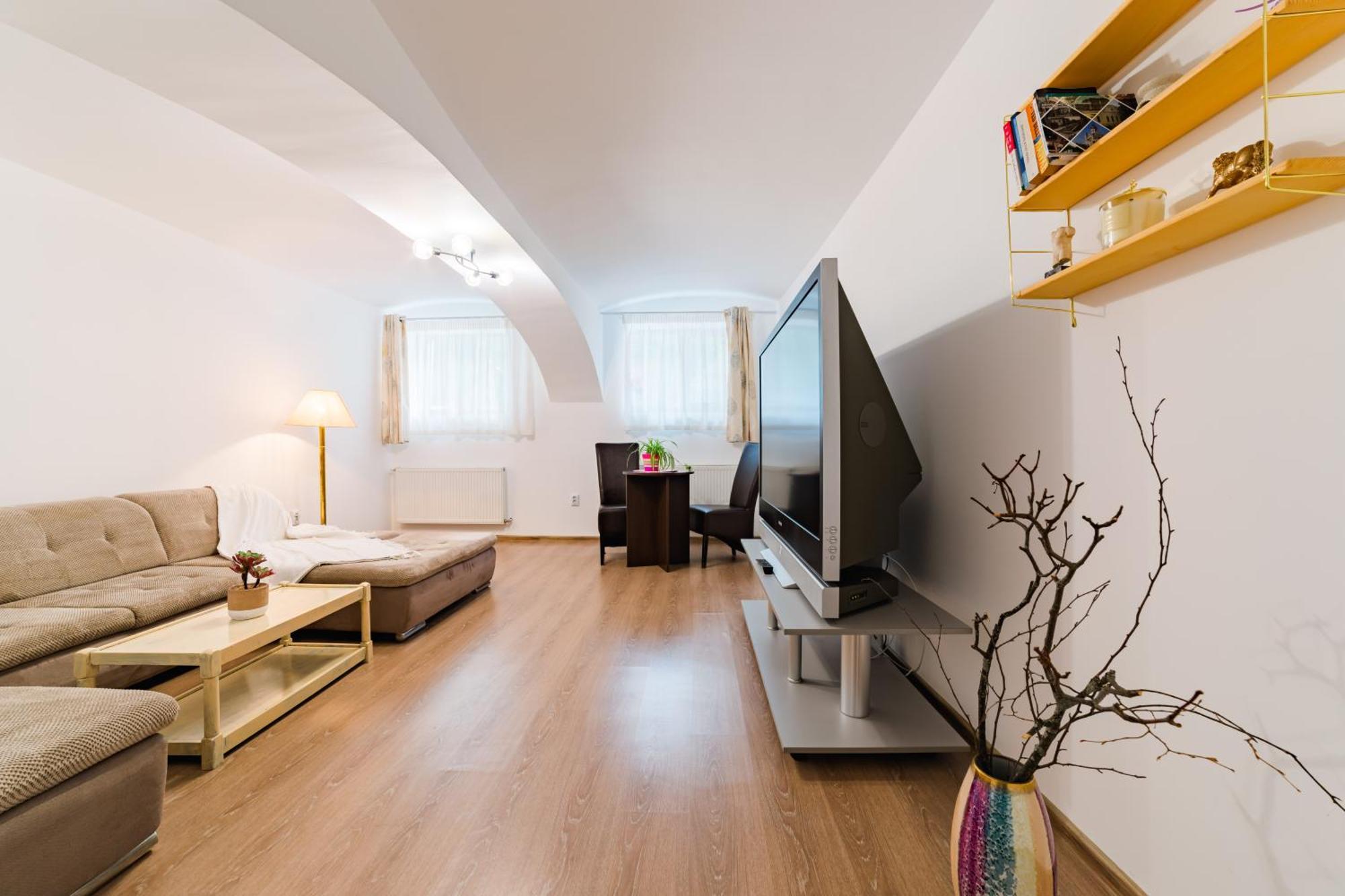 Sabin Apartments Private Parking Braşov Extérieur photo